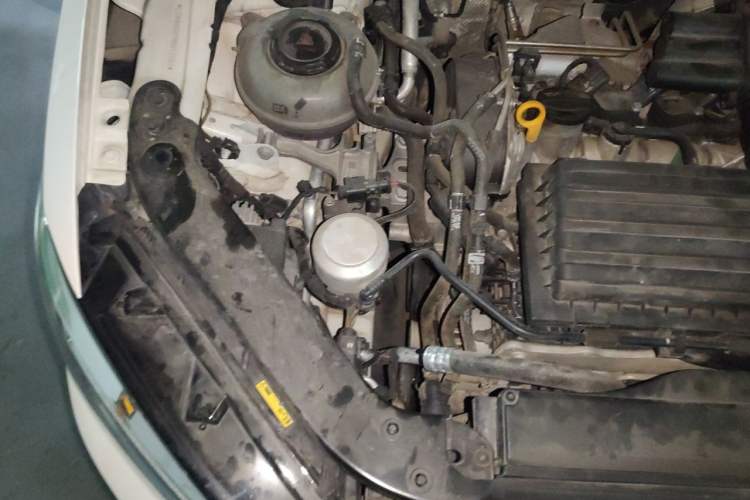 Used Volkswagen Touran 2021 Volkswagen Touran L 280TSI DSG Boundary Edition 7-Seater Engine Bay Right