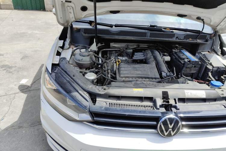 Used Volkswagen Touran 2021 Volkswagen Touran L 280TSI DSG Style Edition 7 Seats Engine Bay Right