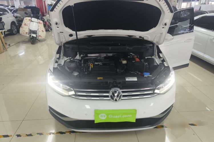 Used Volkswagen Touran 2021 Volkswagen Touran L 280TSI DSG Boundary Edition 7-Seater Engine Bay