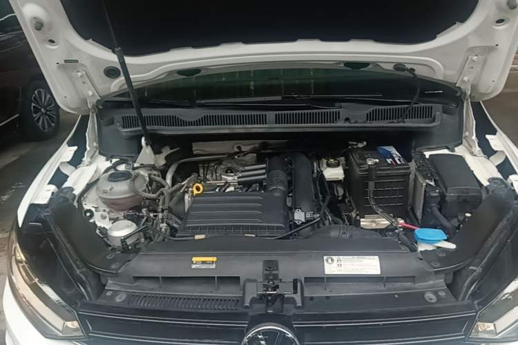 Used Volkswagen Touran 2021 Volkswagen Touran L 280TSI DSG Style Edition 7 Seats Engine Bay