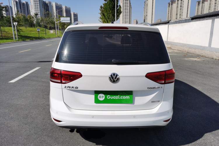 Used Volkswagen Touran 2021 Touran L 280TSI DSG Comfort Edition 7 Seats Exterior 4