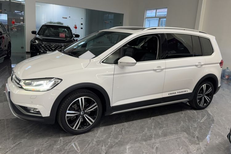 Used Volkswagen Touran 2021 Volkswagen Touran L 280TSI DSG Boundary Edition 7-Seater Exterior 5