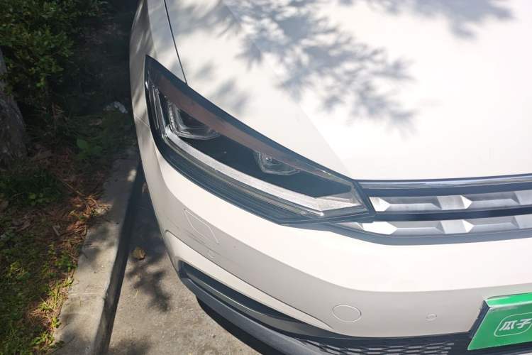 Used Volkswagen Touran 2021 Tiguan L 280TSI DSG Boundary-Pushing Luxury Edition 6 Seats Exterior 6