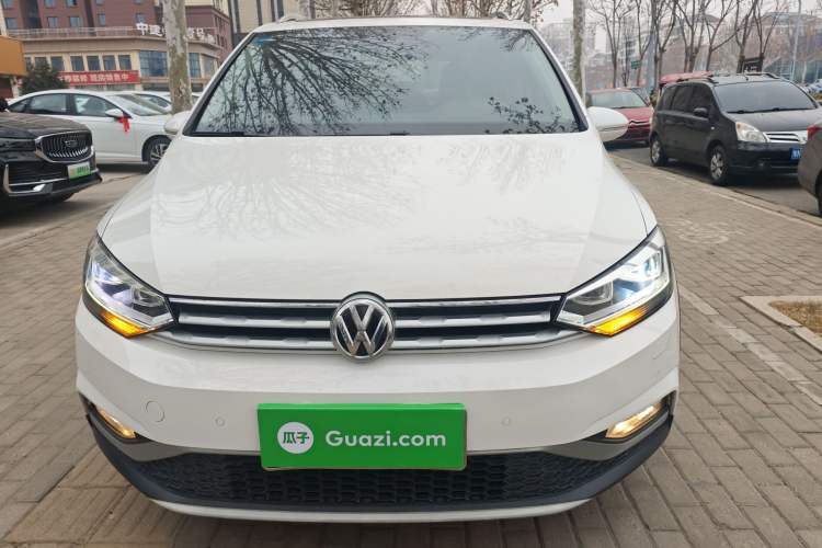 Used Volkswagen Touran 2021 Volkswagen Touran L 280TSI DSG Boundary Edition 7-Seater Front