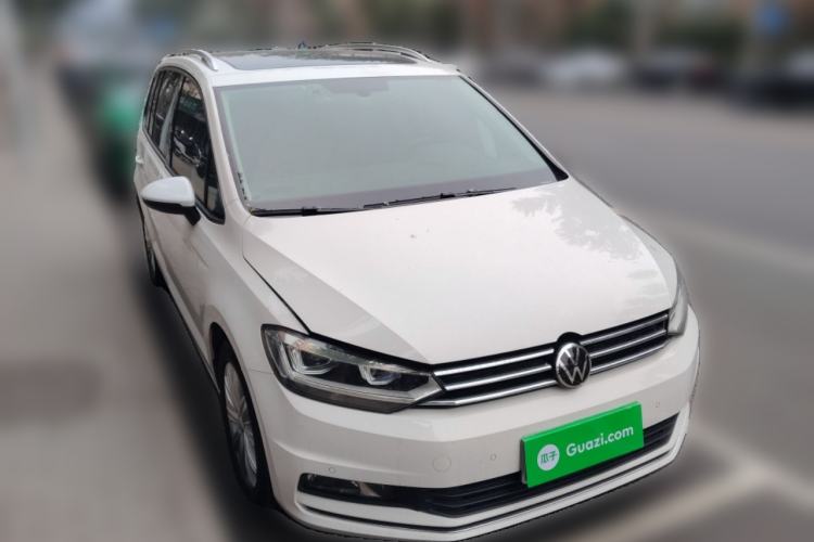 Used Volkswagen Touran 2021 Touran L 280TSI DSG Comfort Edition 7 Seats Front Right 45 Deg