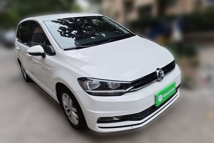 Used Volkswagen Touran 2021 Volkswagen Touran L 280TSI DSG Style Edition 7 Seats Front Right 45 Deg