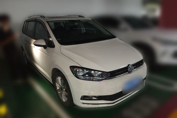 Used Volkswagen Touran 2021 Touran L 280TSI DSG Comfort Edition 7 Seats Front Right 45 Deg
