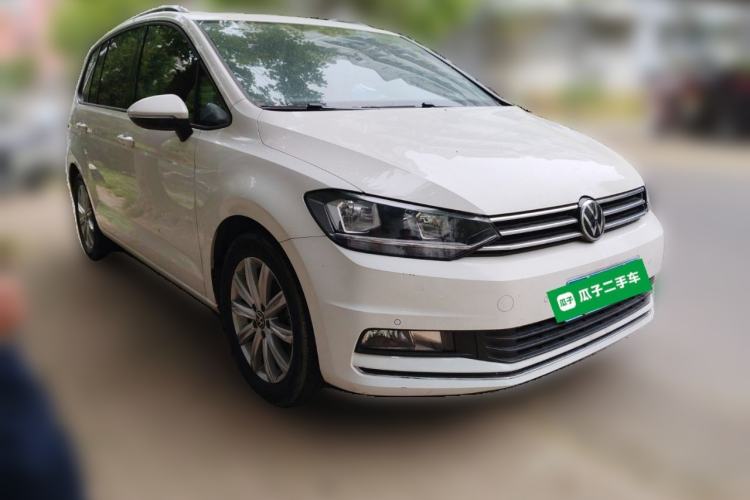 Used Volkswagen Touran 2021 Touran L 280TSI DSG Comfort Edition 7 Seats Front Right 45 Deg