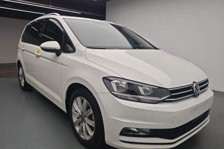 Used Volkswagen Touran 2021 Touran L 280TSI DSG Comfort Edition 7 Seats Front Right 45 Deg