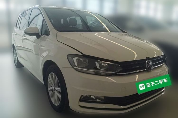 Used Volkswagen Touran 2021 Volkswagen Touran L 280TSI DSG Style Edition 7 Seats Front Right 45 Deg