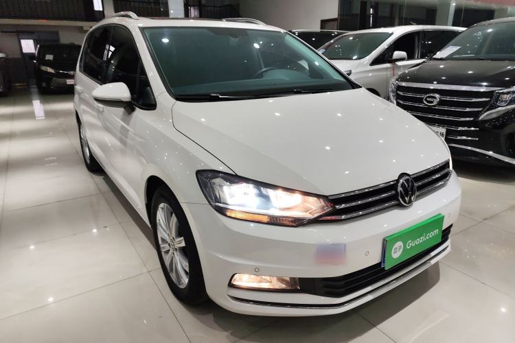 Used Volkswagen Touran 2021 Touran L 280TSI DSG Comfort Edition 7 Seats Front Right 45 Deg