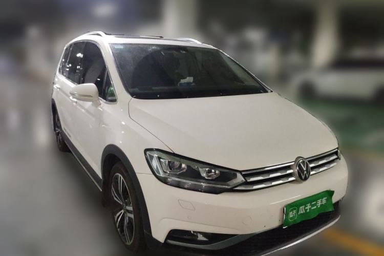 Used Volkswagen Touran 2021 Volkswagen Touran L 280TSI DSG Boundary Edition 7-Seater Front Right 45 Deg