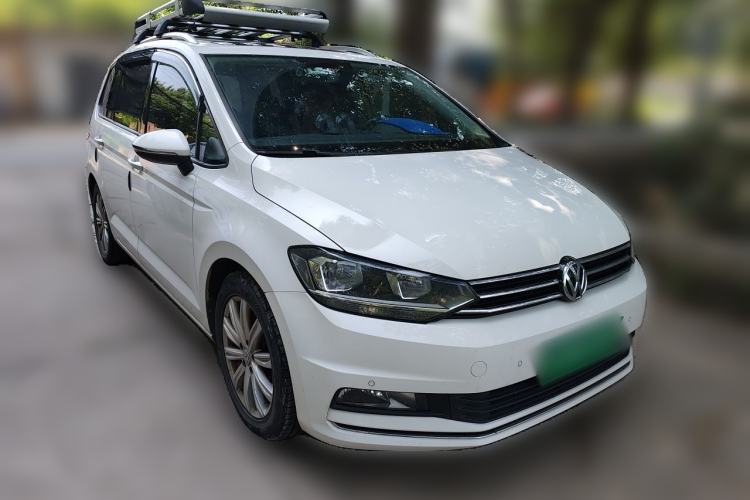 Used Volkswagen Touran 2021 Touran L 280TSI DSG Comfort Edition 7 Seats Front Right 45 Deg