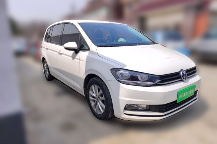 Used Volkswagen Touran 2021 Volkswagen Touran L 280TSI DSG Style Edition 7 Seats Front Right 45 Deg