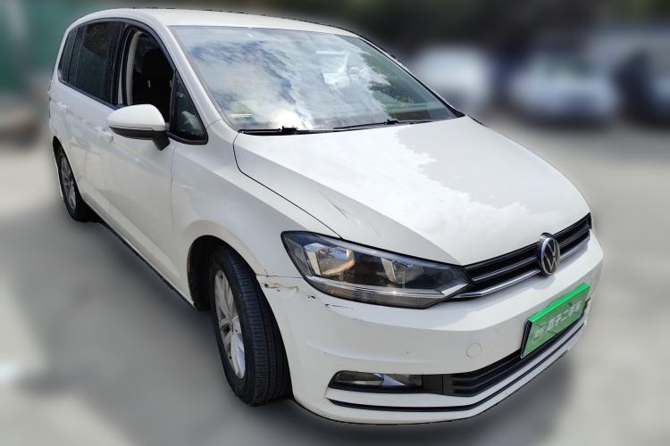 Used Volkswagen Touran 2021 Volkswagen Touran L 280TSI DSG Style Edition 7 Seats Front Right 45 Deg