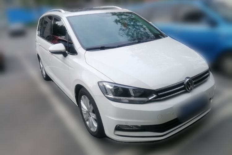 Used Volkswagen Touran 2021 Touran L 280TSI DSG Comfort Edition 7 Seats Front Right 45 Deg