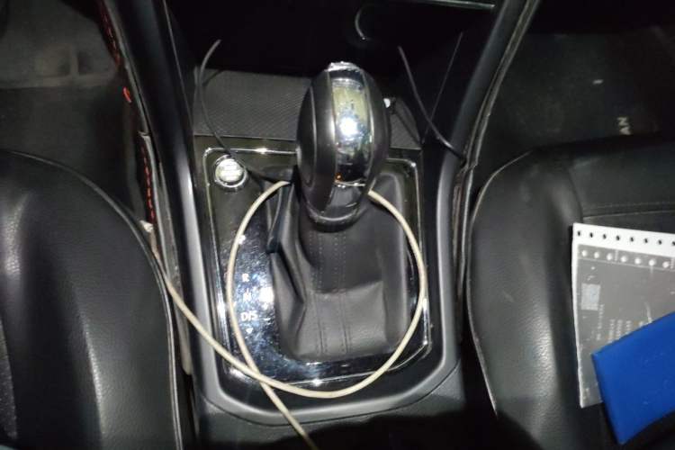 Used Volkswagen Touran 2021 Volkswagen Touran L 280TSI DSG Boundary Edition 7-Seater Gear Lever