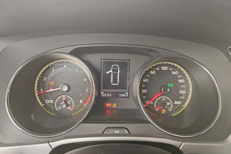 Used Volkswagen Touran 2021 Volkswagen Touran L 280TSI DSG Style Edition 7 Seats Instrument Cluster
