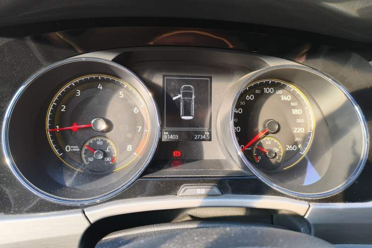 Used Volkswagen Touran 2021 Volkswagen Touran L 280TSI DSG Boundary Edition 7-Seater Instrument Cluster