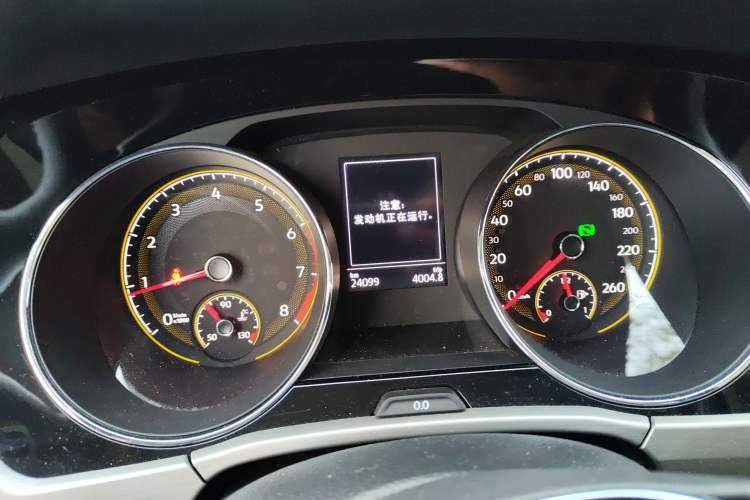 Used Volkswagen Touran 2021 Volkswagen Touran L 280TSI DSG Boundary Edition 7-Seater Instrument Cluster