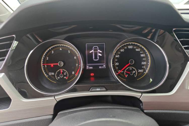 Used Volkswagen Touran 2021 Volkswagen Touran L 280TSI DSG Boundary Edition 7-Seater Instrument Cluster