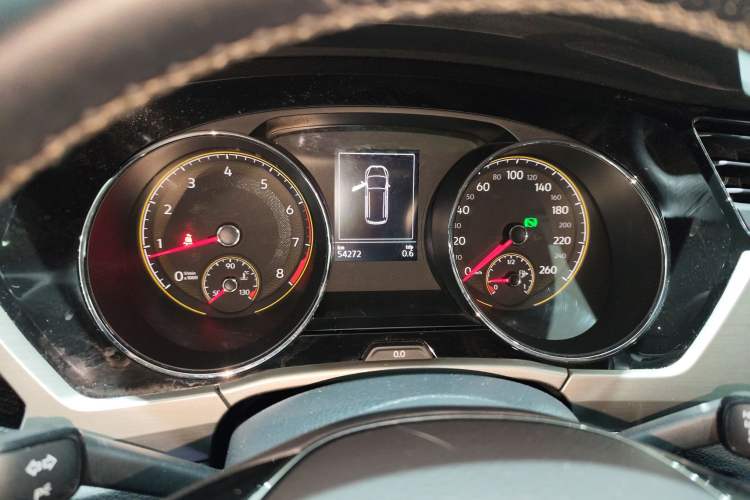 Used Volkswagen Touran 2021 Touran L 280TSI DSG Comfort Edition 7 Seats Instrument Cluster
