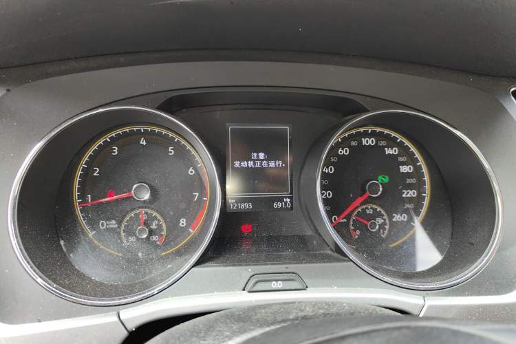 Used Volkswagen Touran 2021 Volkswagen Touran L 280TSI DSG Style Edition 7 Seats Instrument Cluster