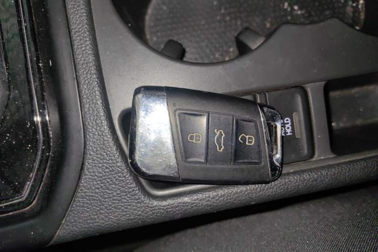 Used Volkswagen Touran 2021 Touran L 280TSI DSG Comfort Edition 7 Seats Interior 1