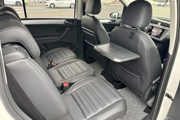 Used Volkswagen Touran 2021 Volkswagen Touran L 280TSI DSG Style Edition 7 Seats Interior 13