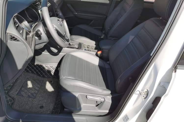 Used Volkswagen Touran 2021 Touran L 280TSI DSG Comfort Edition 7 Seats Interior 2