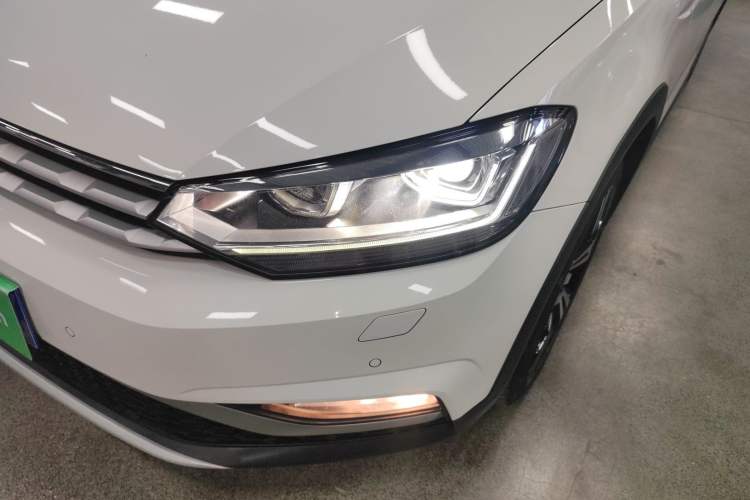 Used Volkswagen Touran 2021 Tiguan L 280TSI DSG Boundary Edition 6-Seater Left Front Headlight
