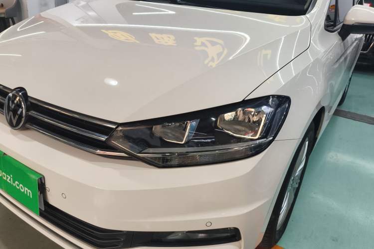 Used Volkswagen Touran 2021 Touran L 280TSI DSG Comfort Edition 7 Seats Left Front Headlight