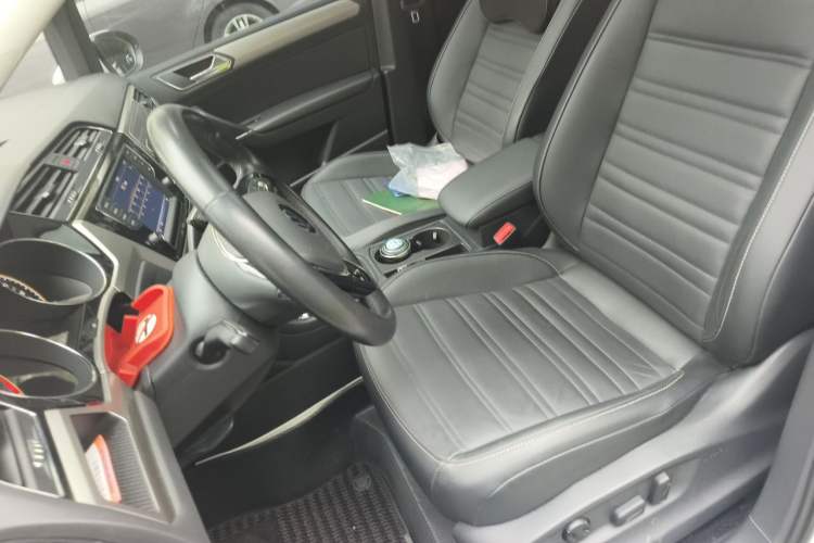 Used Volkswagen Touran 2021 Tiguan L 280TSI DSG Boundary Edition 6-Seater Left Front Seat