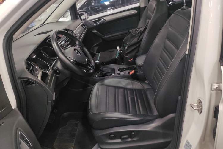 Used Volkswagen Touran 2021 Tiguan L 280TSI DSG Boundary Edition 6-Seater Left Front Seat