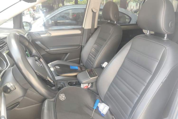 Used Volkswagen Touran 2021 Tiguan L 280TSI DSG Boundary Edition 6-Seater Left Front Seat