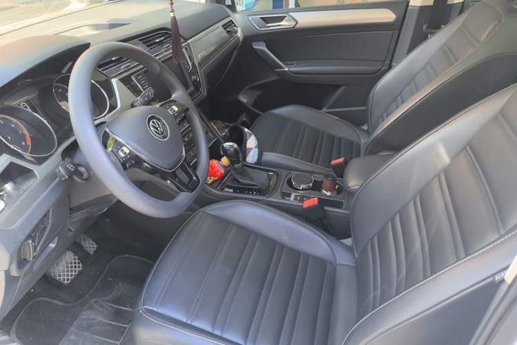 Used Volkswagen Touran 2021 Touran L 280TSI DSG Comfort Edition 7 Seats Left Front Seat