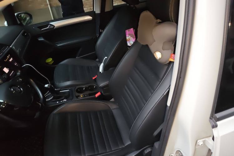 Used Volkswagen Touran 2021 Volkswagen Touran L 280TSI DSG Style Edition 7 Seats Left Front Seat