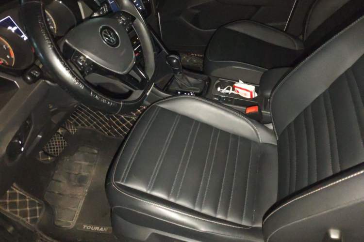 Used Volkswagen Touran 2021 Touran L 280TSI DSG Comfort Edition 7 Seats Left Front Seat