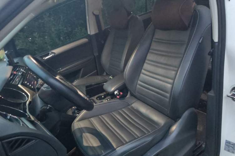 Used Volkswagen Touran 2021 Volkswagen Touran L 280TSI DSG Boundary Edition 7-Seater Left Front Seat