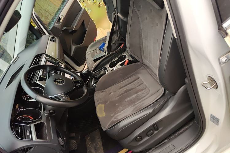 Used Volkswagen Touran 2021 Volkswagen Touran L 280TSI DSG Boundary Edition 7-Seater Left Front Seat