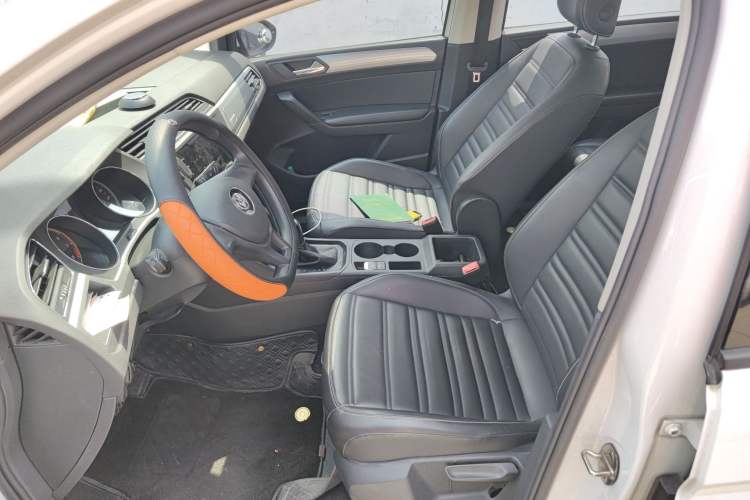 Used Volkswagen Touran 2021 Volkswagen Touran L 280TSI DSG Style Edition 7 Seats Left Front Seat