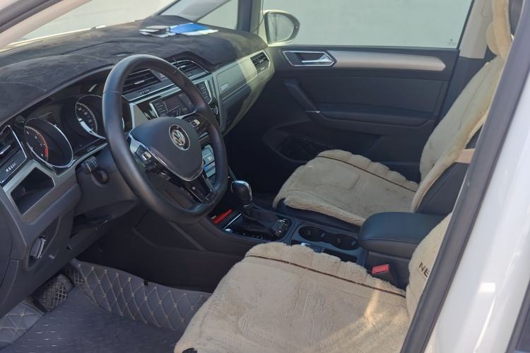 Used Volkswagen Touran 2021 Tiguan L 280TSI DSG Boundary Edition 6-Seater Left Front Seat