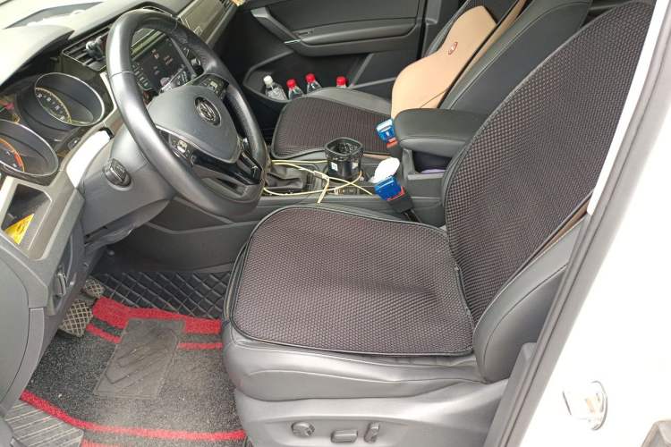 Used Volkswagen Touran 2021 Volkswagen Touran L 280TSI DSG Boundary Edition 7-Seater Left Front Seat