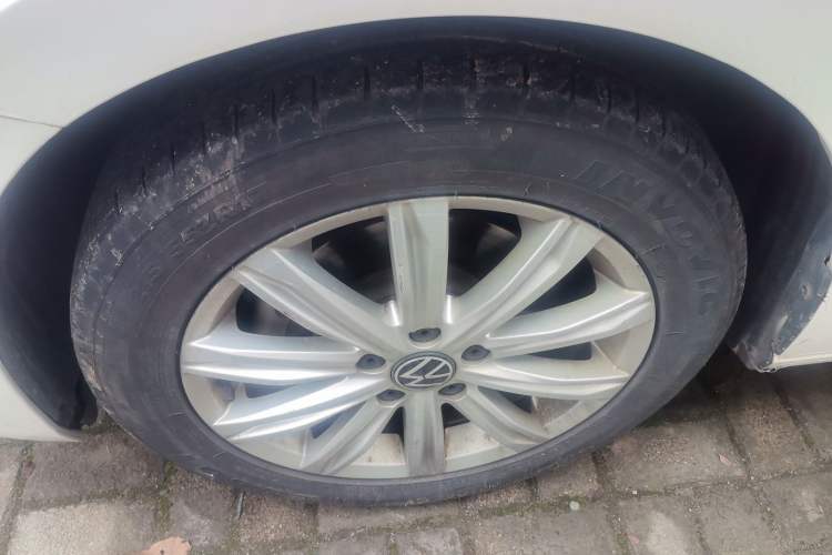 Used Volkswagen Touran 2021 Touran L 280TSI DSG Comfort Edition 7 Seats Left Front Wheel Hub