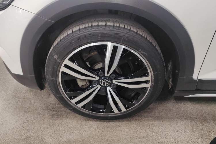 Used Volkswagen Touran 2021 Tiguan L 280TSI DSG Boundary Edition 6-Seater Left Front Wheel Hub