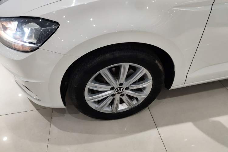 Used Volkswagen Touran 2021 Touran L 280TSI DSG Comfort Edition 7 Seats Left Front Wheel Hub