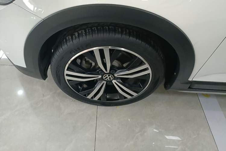 Used Volkswagen Touran 2021 Tiguan L 280TSI DSG Boundary Edition 6-Seater Left Front Wheel Hub