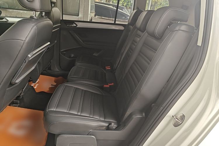 Used Volkswagen Touran 2021 Volkswagen Touran L 280TSI DSG Style Edition 7 Seats Left Rear Seat