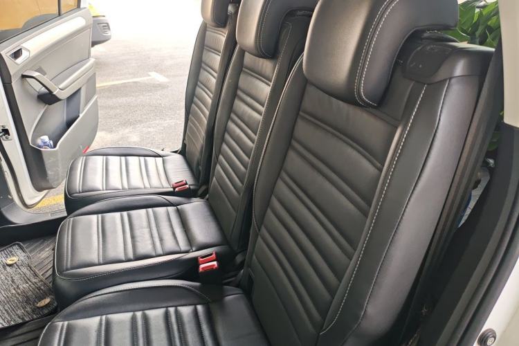 Used Volkswagen Touran 2021 Volkswagen Touran L 280TSI DSG Boundary Edition 7-Seater Left Rear Seat