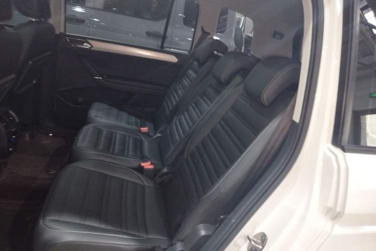 Used Volkswagen Touran 2021 Touran L 280TSI DSG Comfort Edition 7 Seats Left Rear Seat